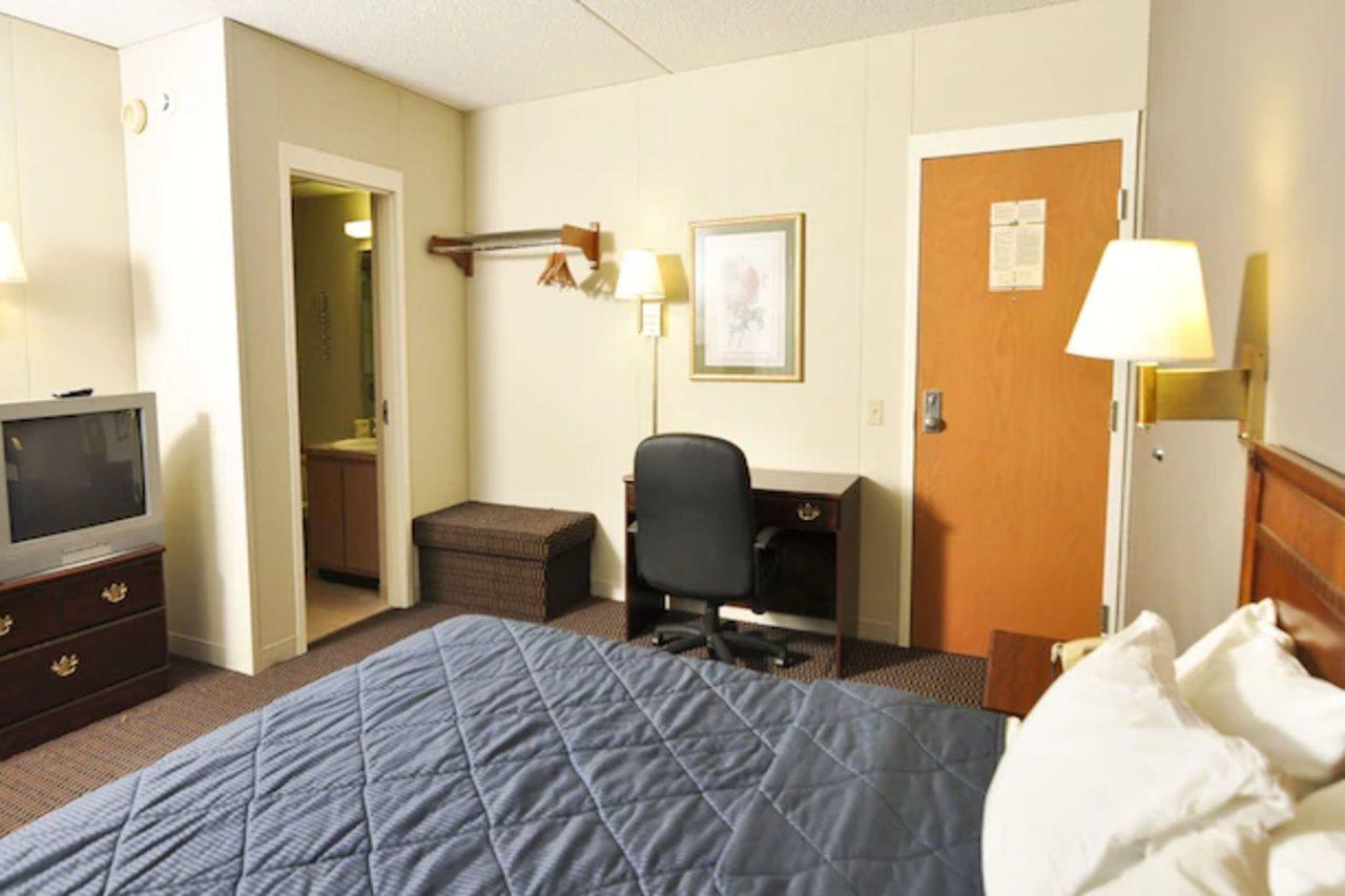 Best Budget Inn Sandusky Exterior photo